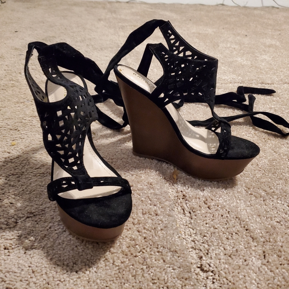 Strappy black wedges
